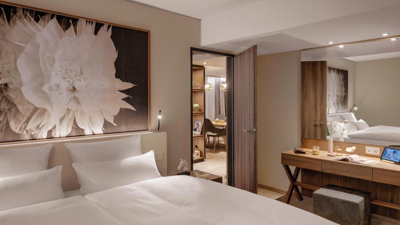 Hotel Stadt Loerrach ภายนอก รูปภาพ