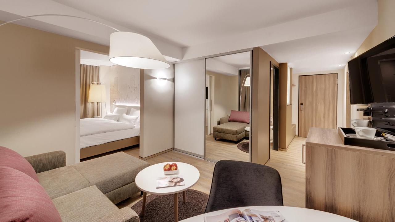 Hotel Stadt Loerrach ภายนอก รูปภาพ